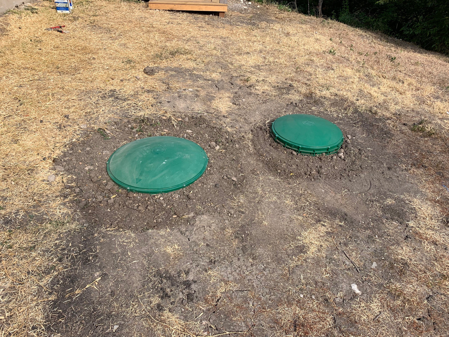 How to fix a broken septic tank lid